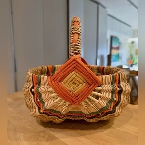 Hand woven ALASKA Bear Basket - new